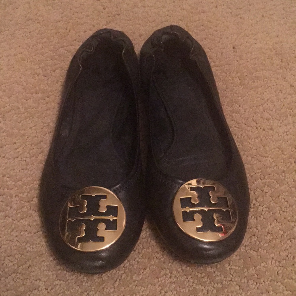 Tory Burch ‘Reva’ black leather flats